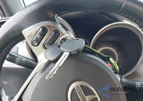 2014 Scion Tc z USA, uszkodzony, nr VIN JTKJF5C76E3075177